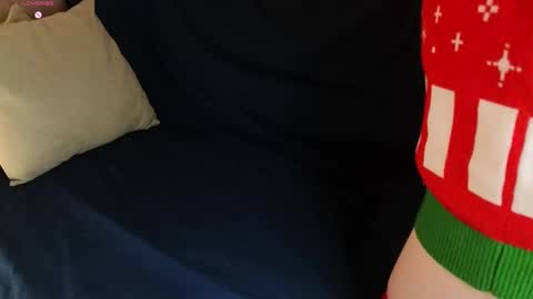 Snapshot of ohyumiyes chatting on 13, 12, 2025 Yumi online show from 13, 12, 2025