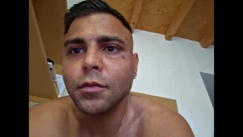 Snapshot of oilcockmassage chatting on 29, 5, 2026 Buri online show from 29, 5, 2026