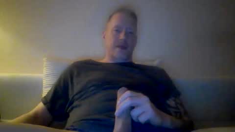 Snapshot of olavdelux chatting on 9, 4, 2026 olavdelux online show from 9, 4, 2026