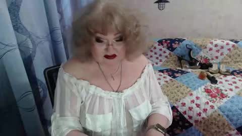 Snapshot of old_and_fluffy chatting on 19, 3, 2026 old_and_fluffy online show from 19, 3, 2026