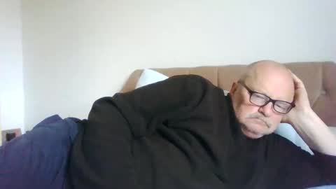 Snapshot of old_fkrr_ chatting on 11, 9, 2025 old_fkrr_ online show from 11, 9, 2025