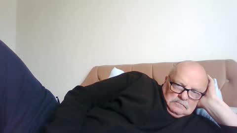 Snapshot of old_fkrr_ chatting on 12, 9, 2025 old_fkrr_ online show from 12, 9, 2025