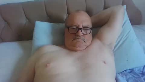 Snapshot of old_fkrr_ chatting on 28, 9, 2025 old_fkrr_ online show from 28, 9, 2025