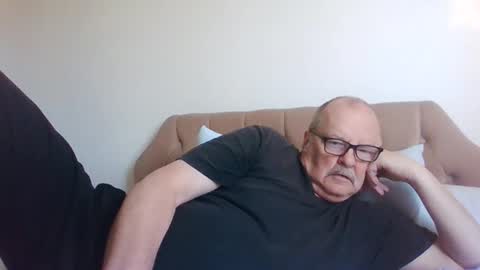 Snapshot of old_fkrr_ chatting on 12, 10, 2025 old_fkrr_ online show from 12, 10, 2025