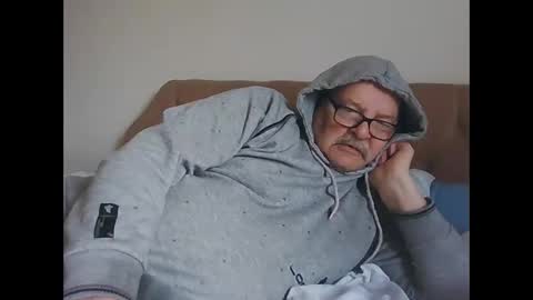 Snapshot of old_fkrr_ chatting on 12, 11, 2025 old_fkrr_ online show from 12, 11, 2025