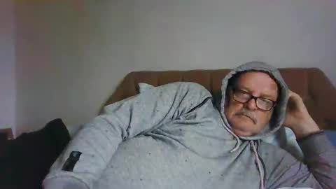 Snapshot of old_fkrr_ chatting on 15, 11, 2025 old_fkrr_ online show from 15, 11, 2025