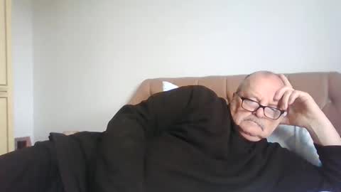 Snapshot of old_fkrr_ chatting on 17, 11, 2025 old_fkrr_ online show from 17, 11, 2025