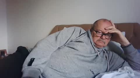 Snapshot of old_fkrr_ chatting on 22, 11, 2025 old_fkrr_ online show from 22, 11, 2025