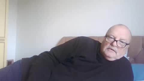 Snapshot of old_fkrr_ chatting on 16, 12, 2025 old_fkrr_ online show from 16, 12, 2025