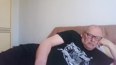 Snapshot of old_fkrr_ chatting on 23, 4, 2026 old_fkrr_ online show from 23, 4, 2026