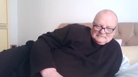 Snapshot of old_fkrr_ chatting on 25, 4, 2026 old_fkrr_ online show from 25, 4, 2026