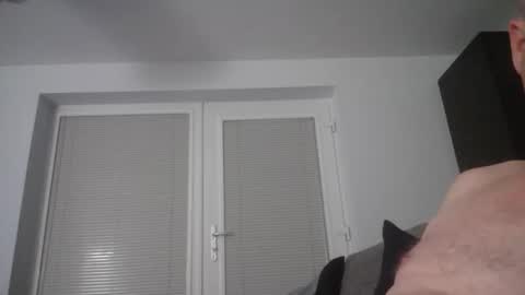 Snapshot of oldandgrey123 chatting on 18, 10, 2025 HeyIts Just Me online show from 18, 10, 2025