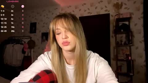 Snapshot of oletaguinyard chatting on 9, 11, 2025 Kem online show from 9, 11, 2025