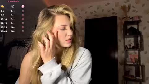 Snapshot of oletaguinyard chatting on 14, 11, 2025 Kem online show from 14, 11, 2025