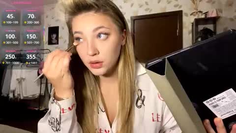 Snapshot of oletaguinyard chatting on 16, 11, 2025 Kem online show from 16, 11, 2025