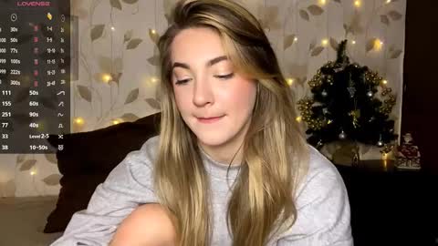 Snapshot of oletaguinyard chatting on 17, 12, 2025 Kem online show from 17, 12, 2025