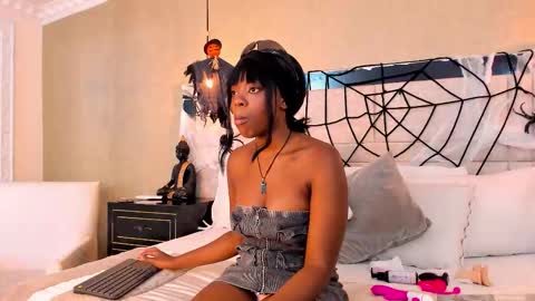 OliiviaGarciaa online show from 13, 10, 2025