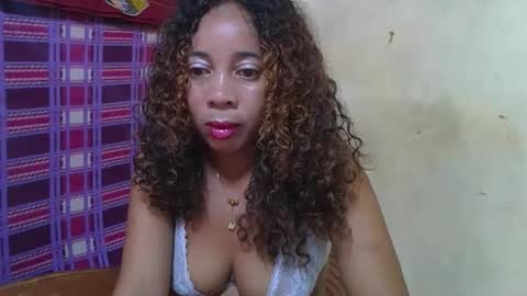 Snapshot of olinaa chatting on 19, 4, 2026 olinaa online show from 19, 4, 2026