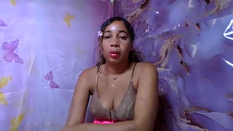 Snapshot of olinaa chatting on 6, 6, 2026 olinaa online show from 6, 6, 2026