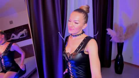 oliva_candy online show from 21, 1, 2025