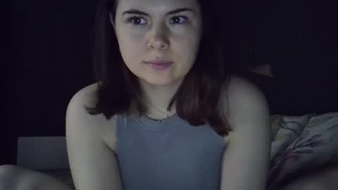 Snapshot of olivepeach chatting on 20, 4, 2026 Oil online show from 20, 4, 2026