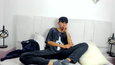 Snapshot of oliver21zk chatting on 4, 3, 2026 Oliver21zk online show from 4, 3, 2026