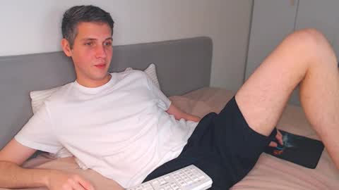 Snapshot of oliver_hort chatting on 13, 11, 2025 Oliver online show from 13, 11, 2025