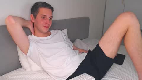 Snapshot of oliver_hort chatting on 15, 11, 2025 Oliver online show from 15, 11, 2025