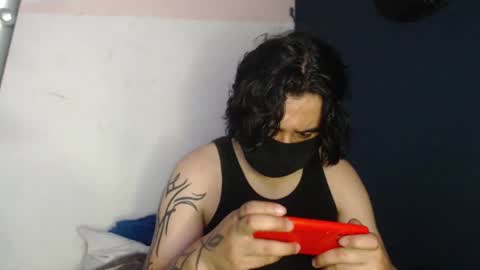 oliver_laid_2023 online show from 9, 12, 2024