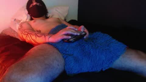 oliver_laid_2023 online show from 27, 12, 2024