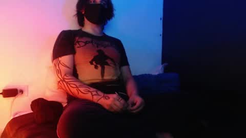 oliver_laid_2023 online show from 31, 12, 2024