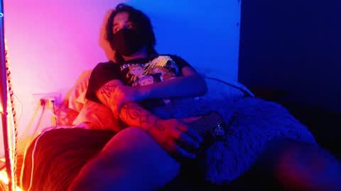 oliver_laid_2023 online show from 6, 1, 2025