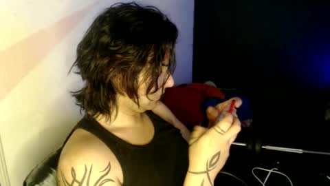 oliver_laid_2023 online show from 8, 2, 2025