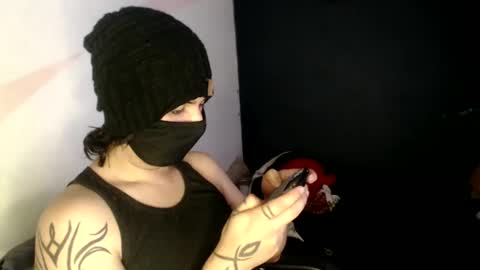 oliver_laid_2023 online show from 23, 2, 2025