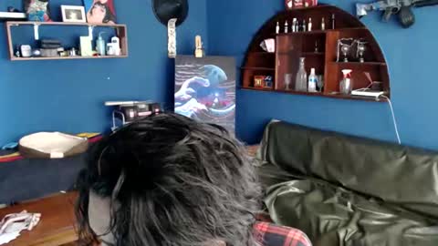 oliver_laid_2023 online show from 16, 9, 2025