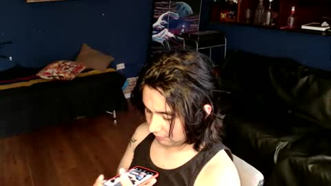 oliver_laid_2023 online show from 21, 9, 2025