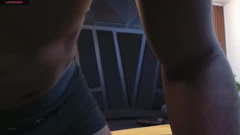 OLIVER LAURENT online show from 12, 4, 2026