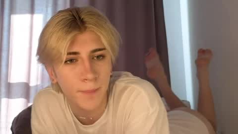 Snapshot of oliver_star_boy chatting on 6, 6, 2026 oliver online show from 6, 6, 2026