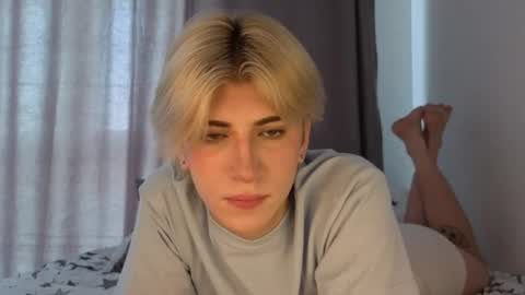 Snapshot of oliver_star_boy chatting on 12, 6, 2026 oliver online show from 12, 6, 2026