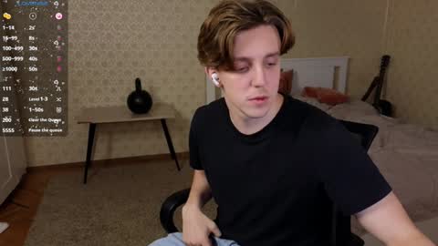 Snapshot of oliver_travis chatting on 10, 12, 2024 Oliver Evans online show from 10, 12, 2024