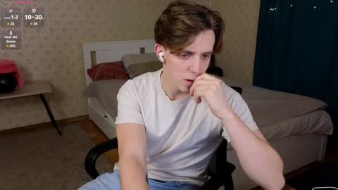 Snapshot of oliver_travis chatting on 24, 12, 2024 Oliver Evans online show from 24, 12, 2024