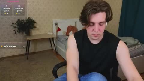 Snapshot of oliver_travis chatting on 6, 11, 2025 Oliver Evans online show from 6, 11, 2025