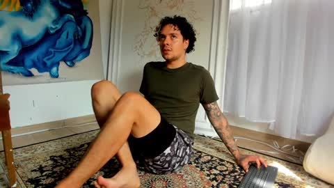 Snapshot of oliver_usher chatting on 4, 2, 2025 Mr Blue Sky online show from 4, 2, 2025