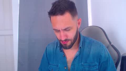 Snapshot of oliverdrew1 chatting on 13, 1, 2025 oliver online show from 13, 1, 2025