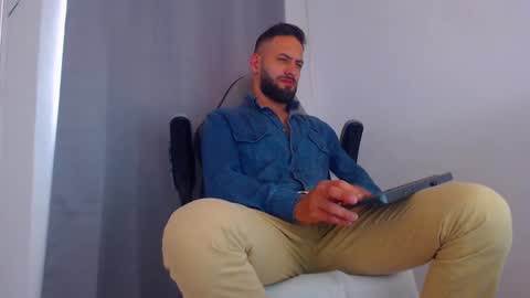 Snapshot of oliverdrew1 chatting on 16, 2, 2025 oliver online show from 16, 2, 2025