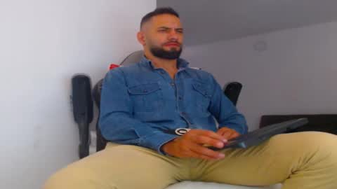 Snapshot of oliverdrew1 chatting on 26, 9, 2025 oliver online show from 26, 9, 2025