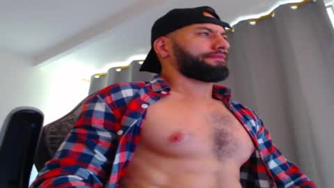 Snapshot of oliverdrew1 chatting on 7, 11, 2025 oliver online show from 7, 11, 2025