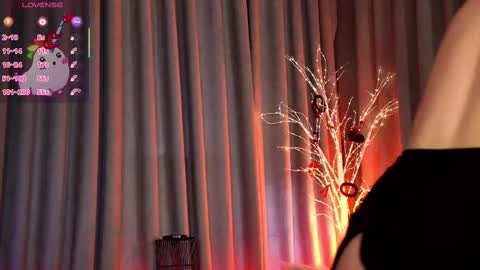 SaraConor online show from 1, 3, 2025