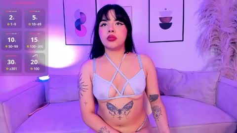 olivia_dluxe online show from 8, 6, 2026