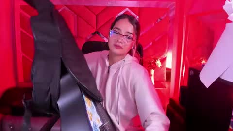  OLIVIA  online show from 3, 3, 2026